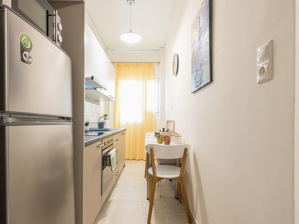 Stylish Kerameikos Apartment By Cloudkeys アテネ エクステリア 写真