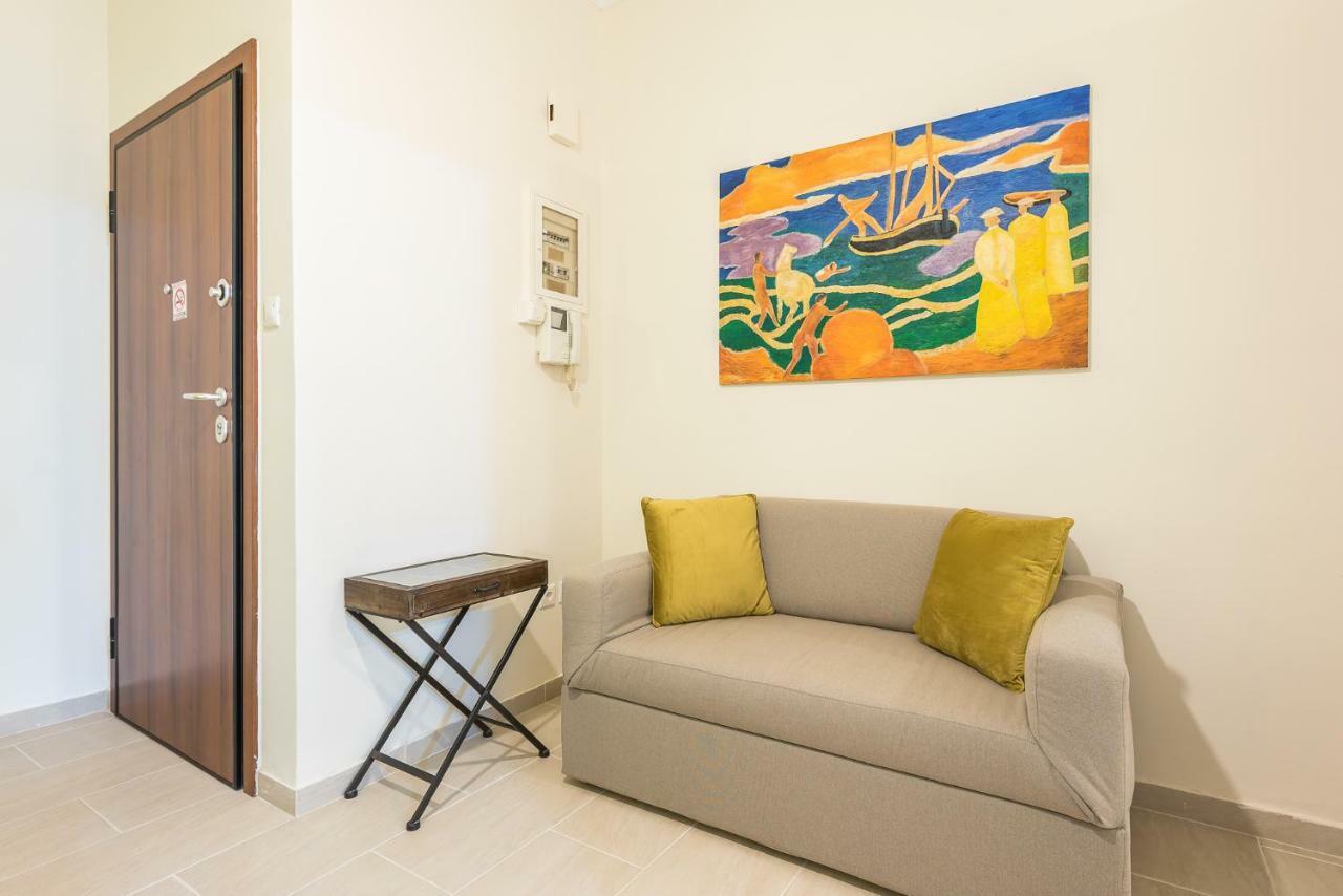 Stylish Kerameikos Apartment By Cloudkeys アテネ エクステリア 写真
