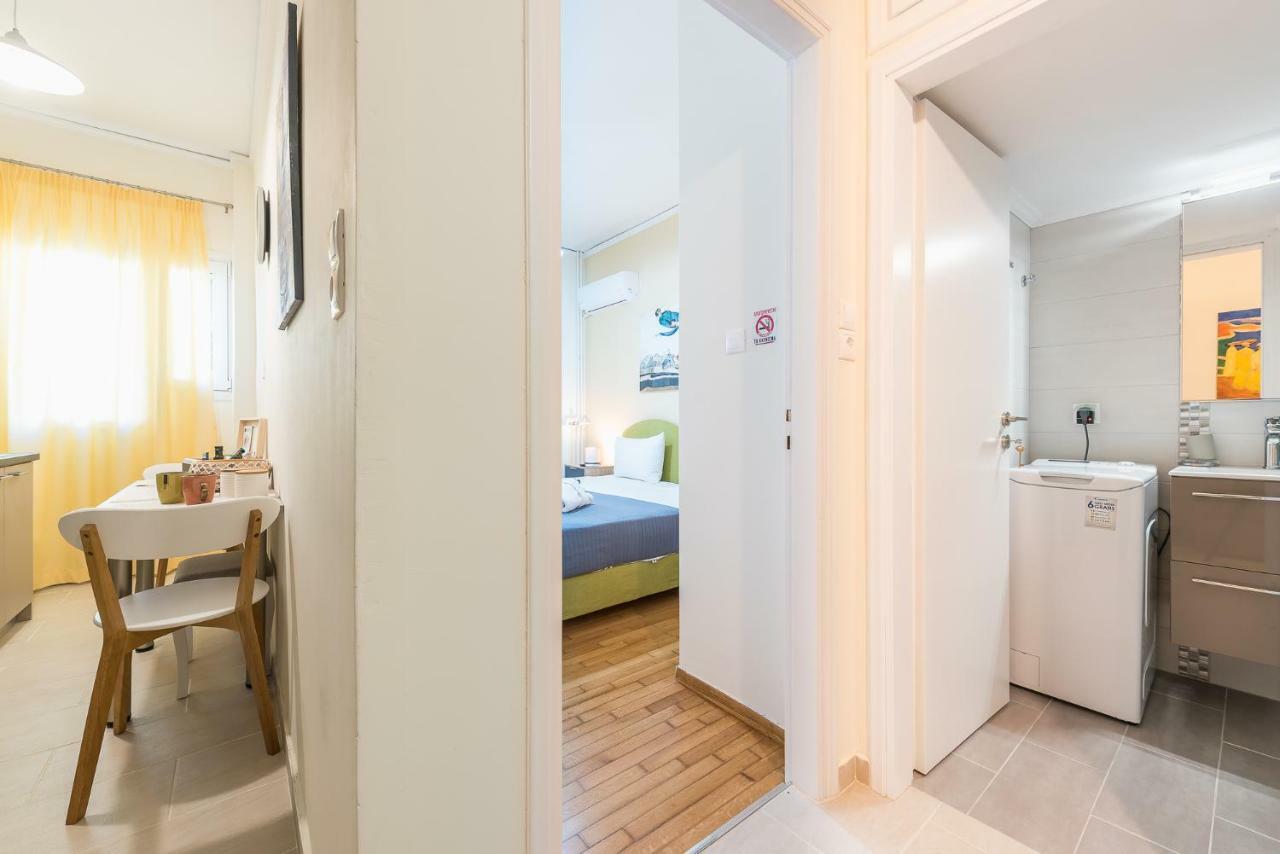 Stylish Kerameikos Apartment By Cloudkeys アテネ エクステリア 写真